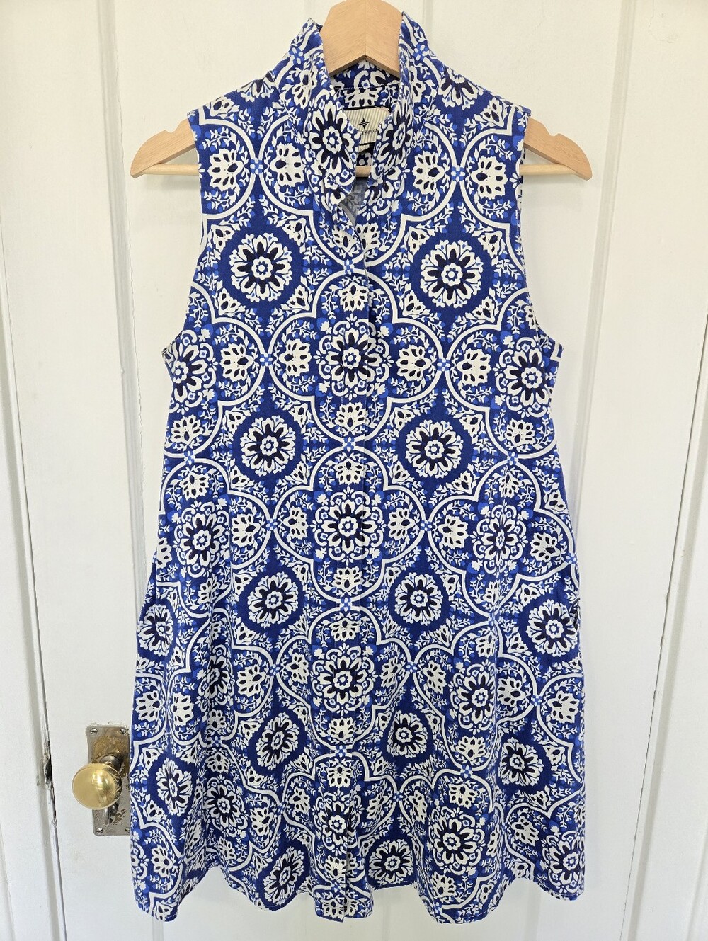 Tuckernuck Women's Mini Shirt Dress Size S Blue & White Medallion Print Preppy